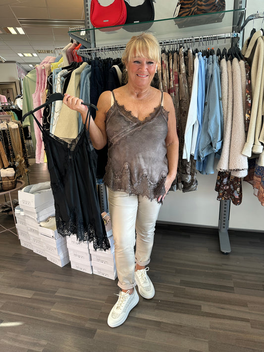 Toppi epäsymmetrisellä pitsihelmalla musta ja ruskea