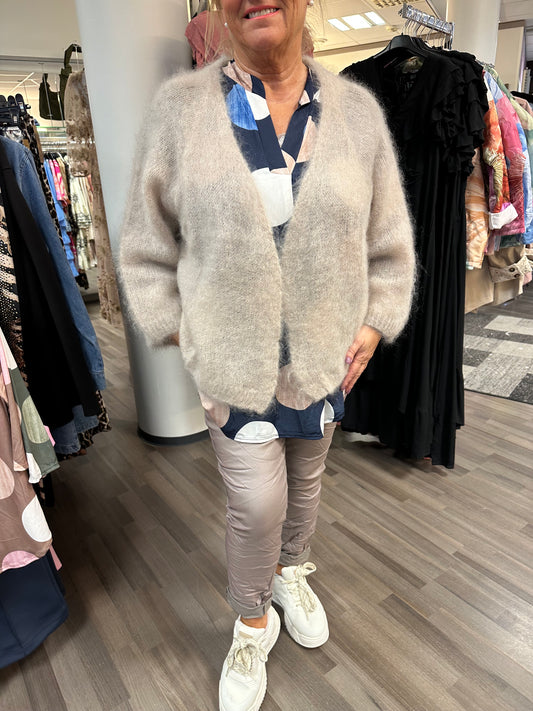 Mohair neuletakki beessi