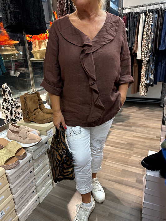 Pellavapusero röyhelöllä Kastanja