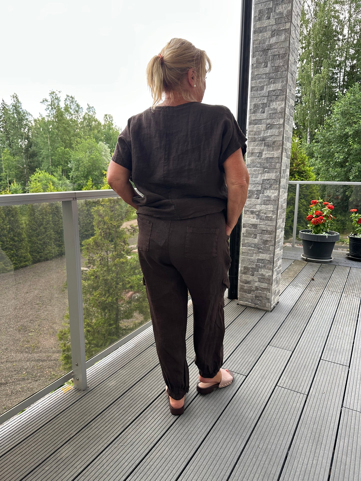 Pellavahousut reisitaskuilla (4 väriä)