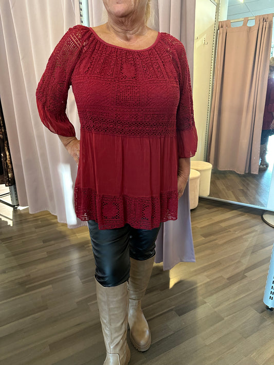 Pitsinen silkkipusero punainen