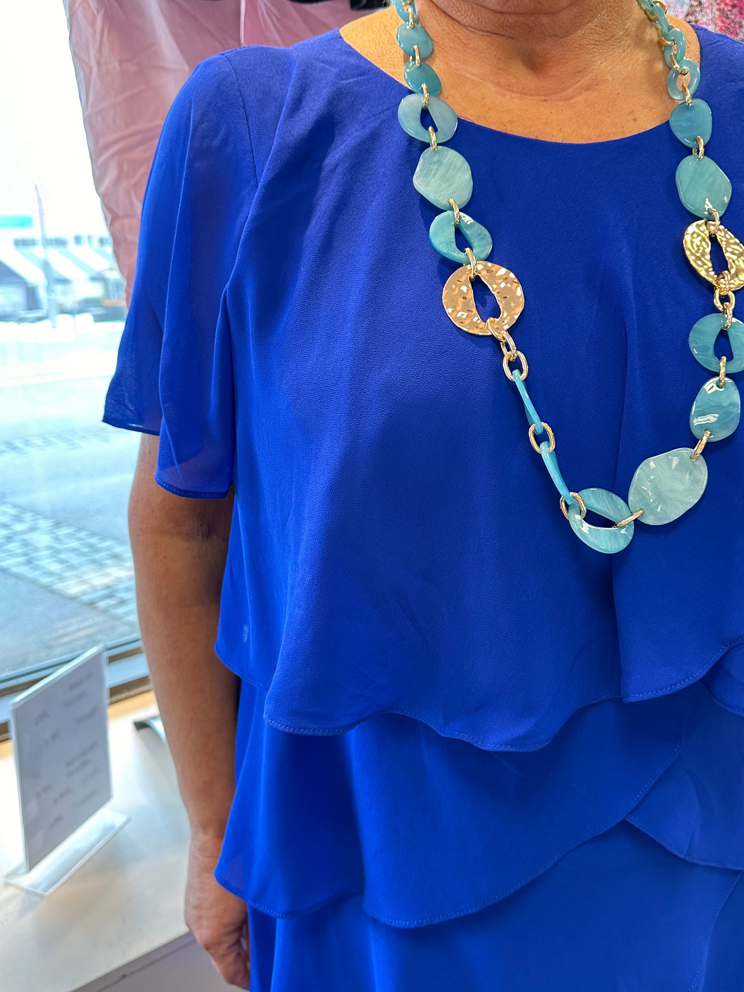 Sifonkimekko kerroksilla royal blue