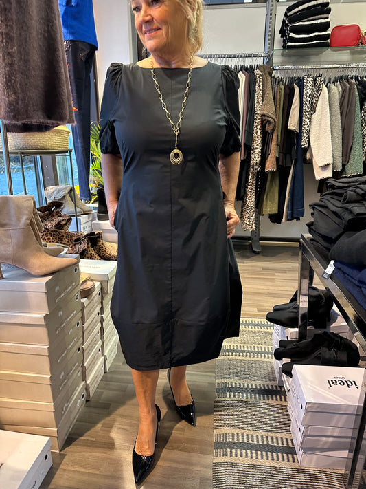 Puuvillapopliini mekko musta