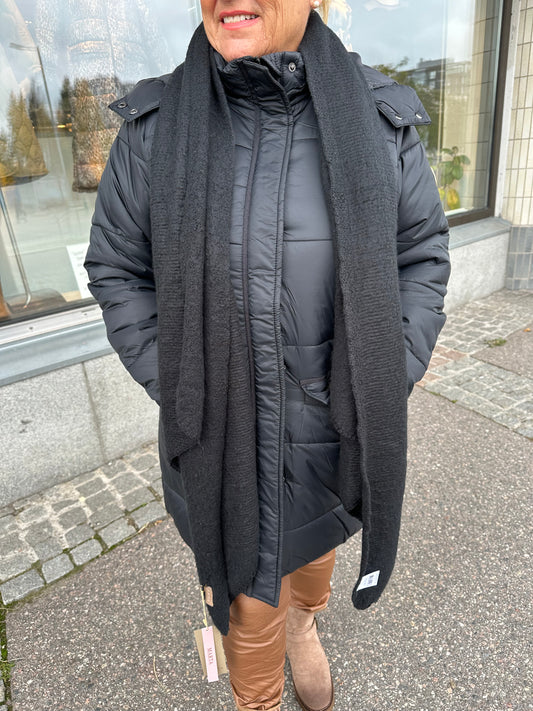 Pehmeä kaulahuivi musta