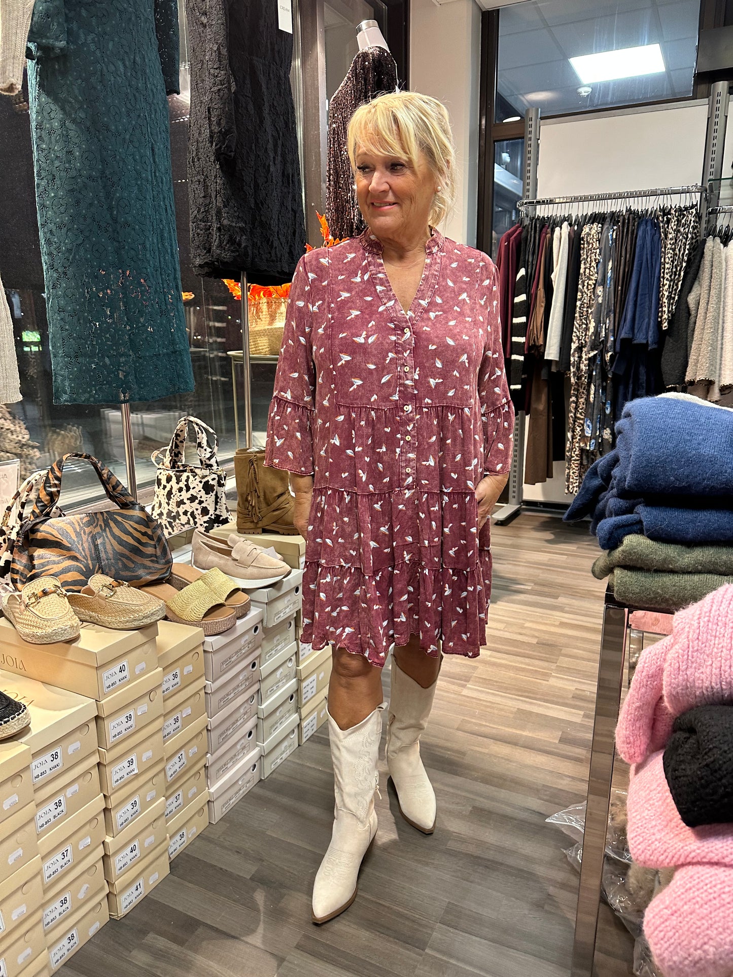 Lyhyt mekko Moonlit Meadow