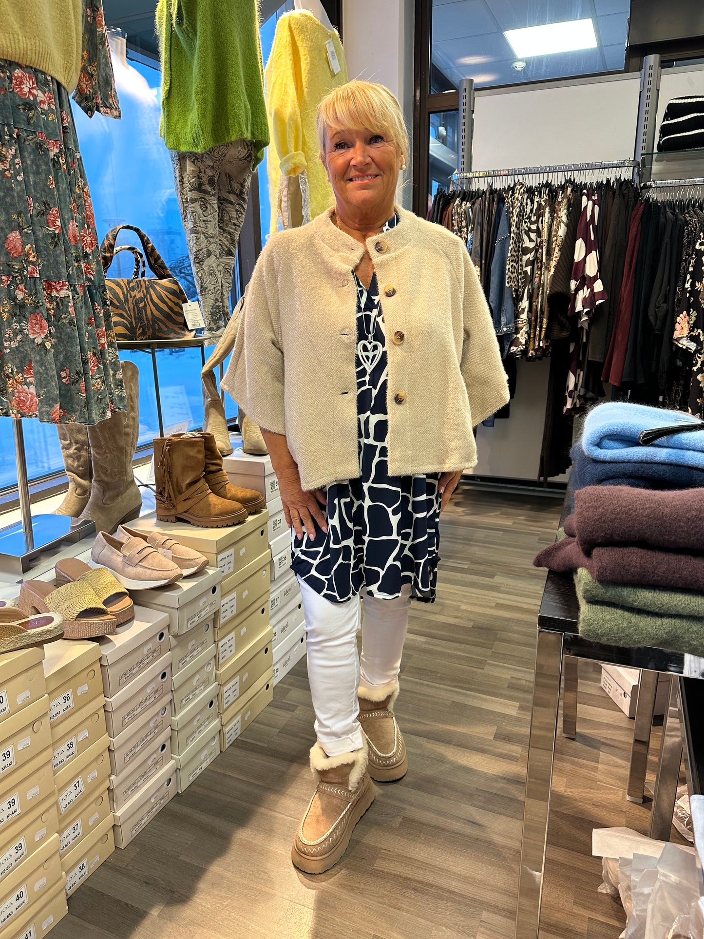 Liukaspintainen pitkä tunika tummansininen