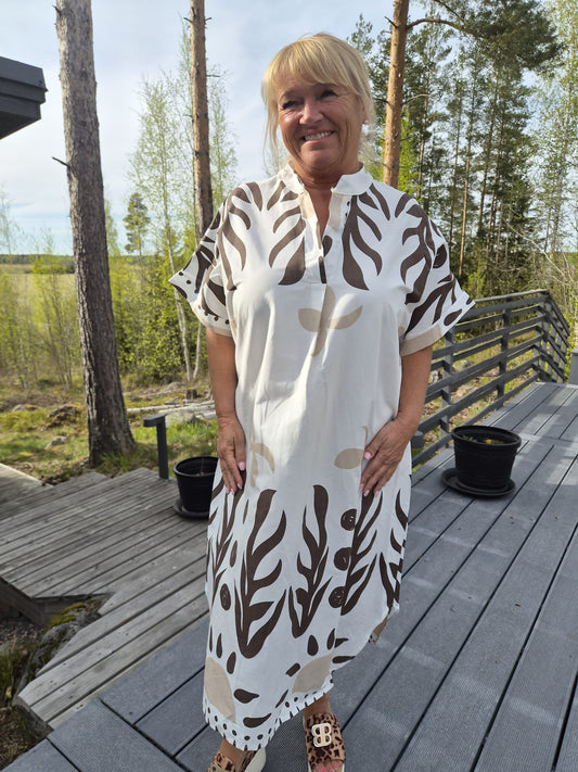 Plussize kuviollinen puuvillamekko