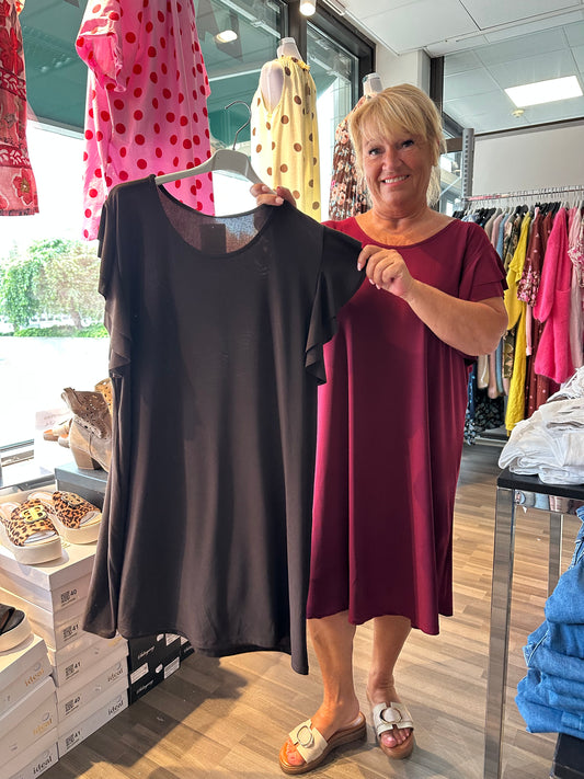 Plussize tunika/mekko röyhelöhihoilla (5 väriä)