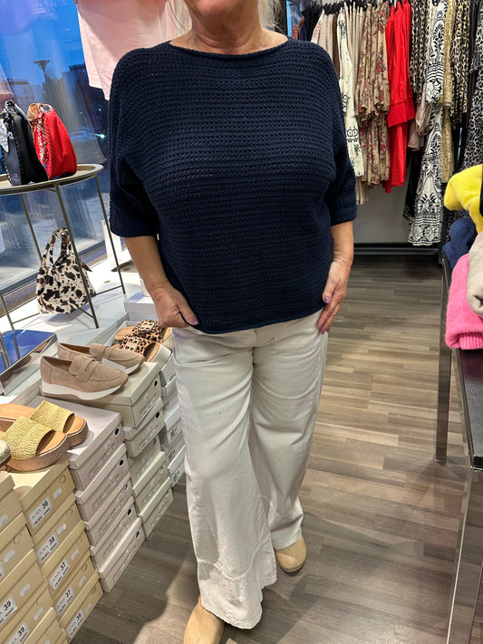 Neule Crochet tummansininen