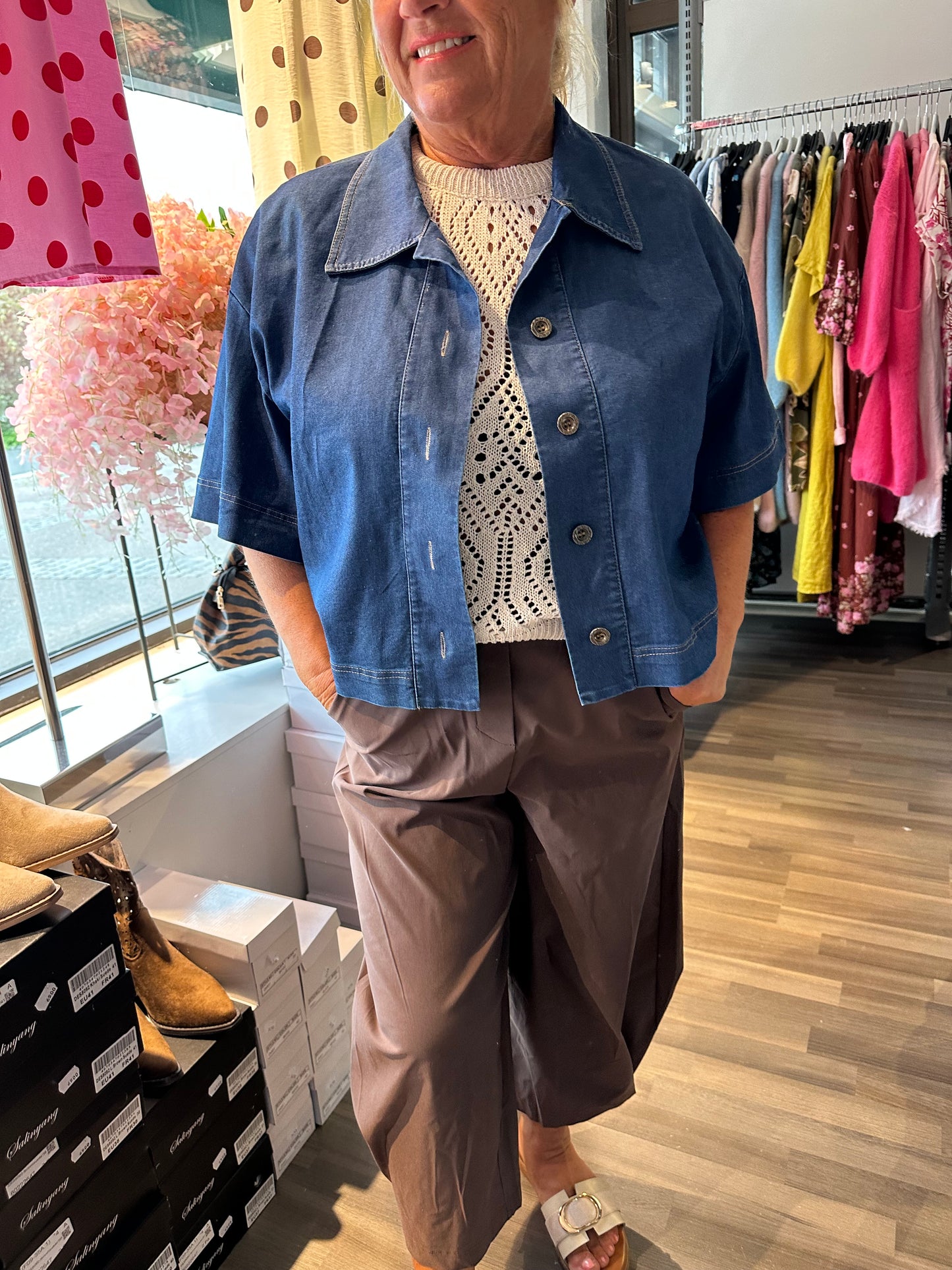 Kevyt denim jakku