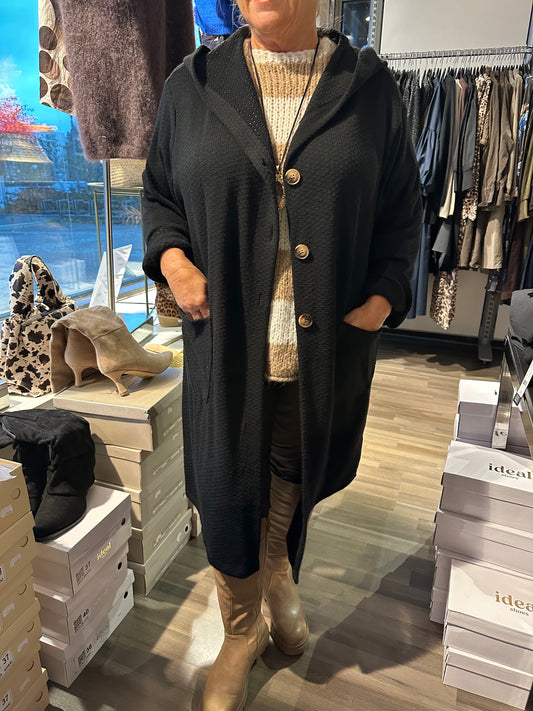 Plussize neulosjakku musta