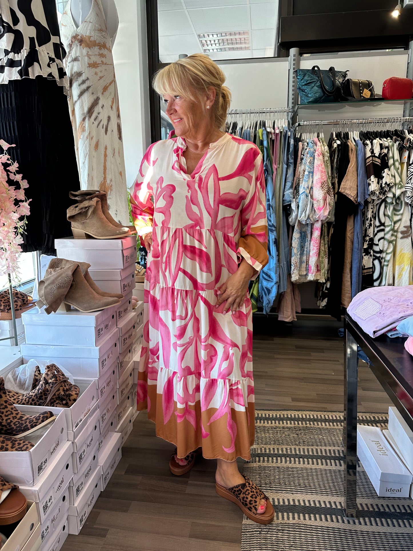 Kuviollinen viskoosimekko pinkki