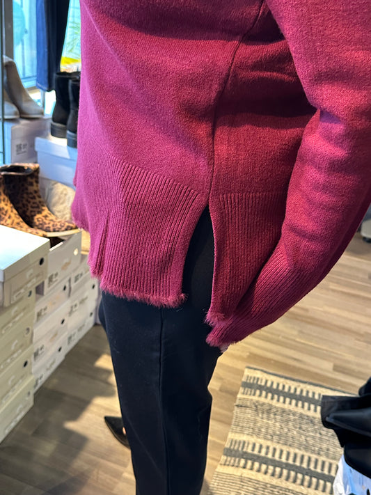 Poolokauluksinen neule viininpunainen