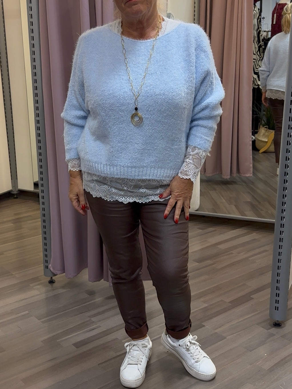 Pörröneule Anouk vaaleansininen