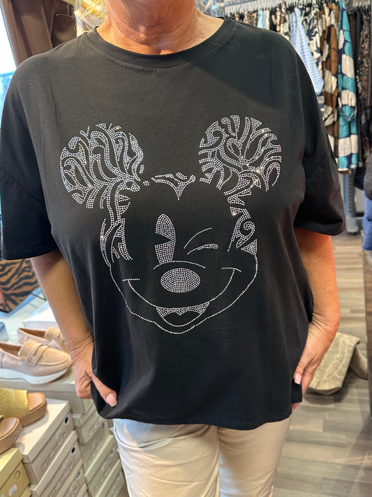 Oversize t-paita blingillä