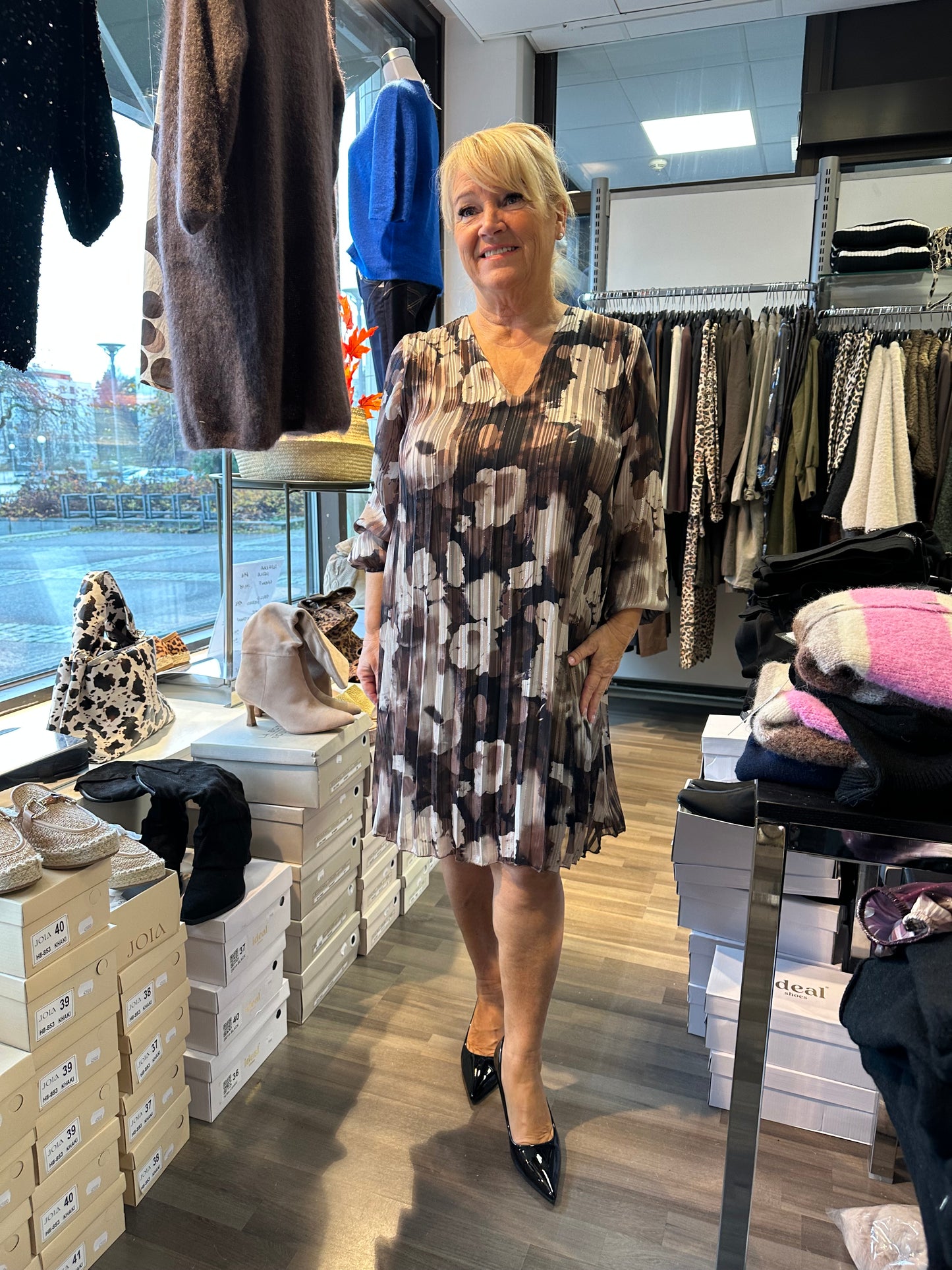 Sifonkitunika/mekko beessi