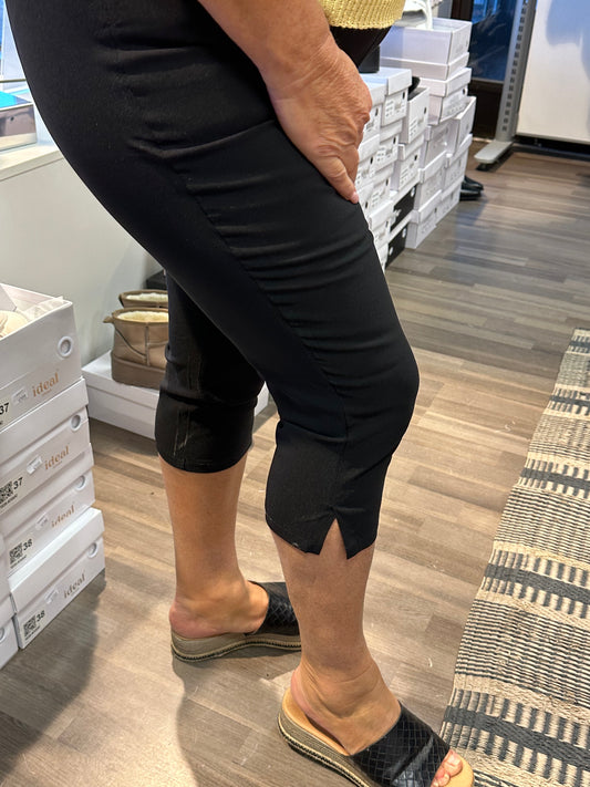 Capri-legginssit musta