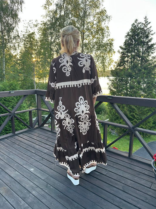 Plussize viskoosimekko ruskea