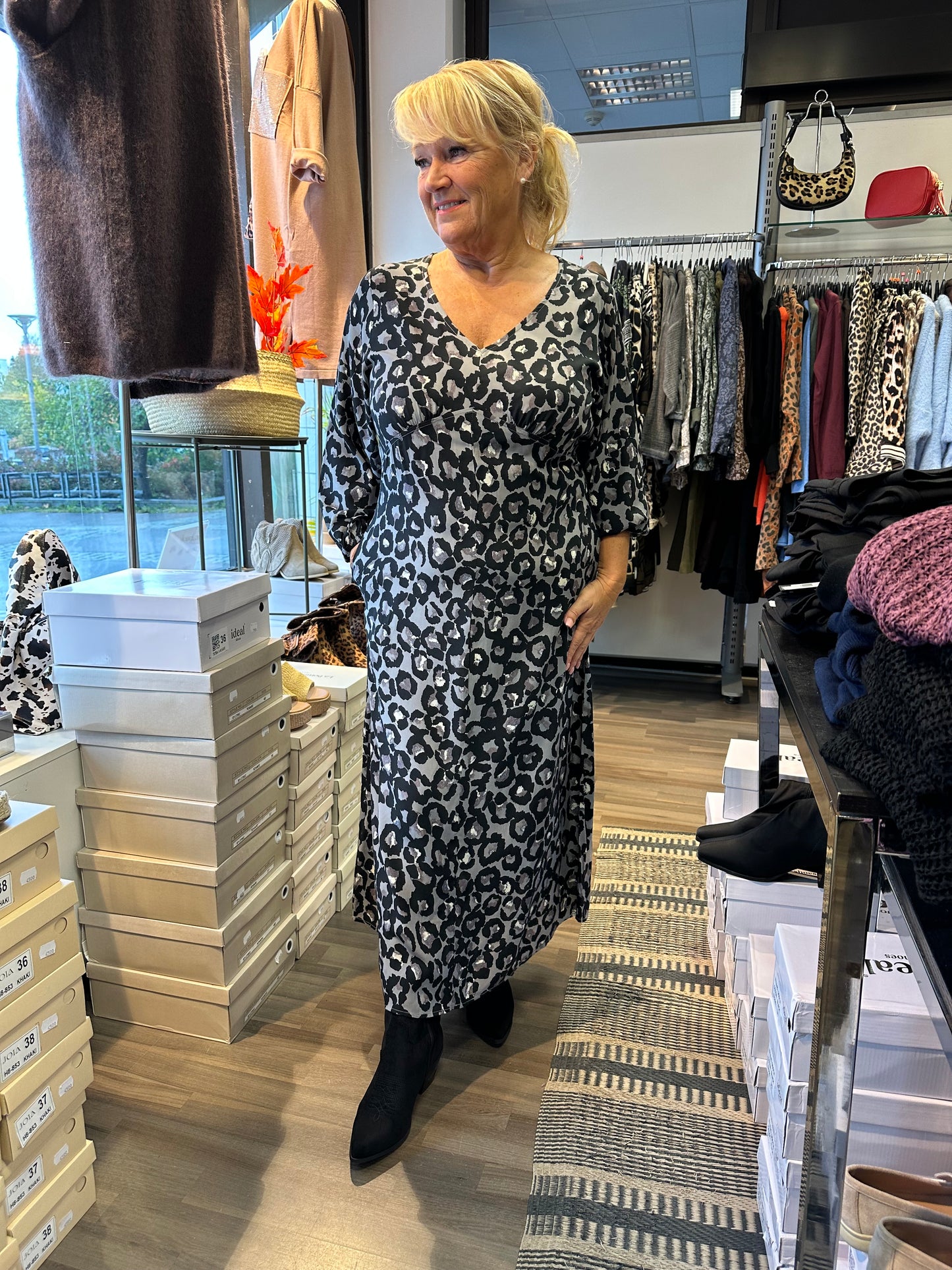 Pitkä viskoosimekko