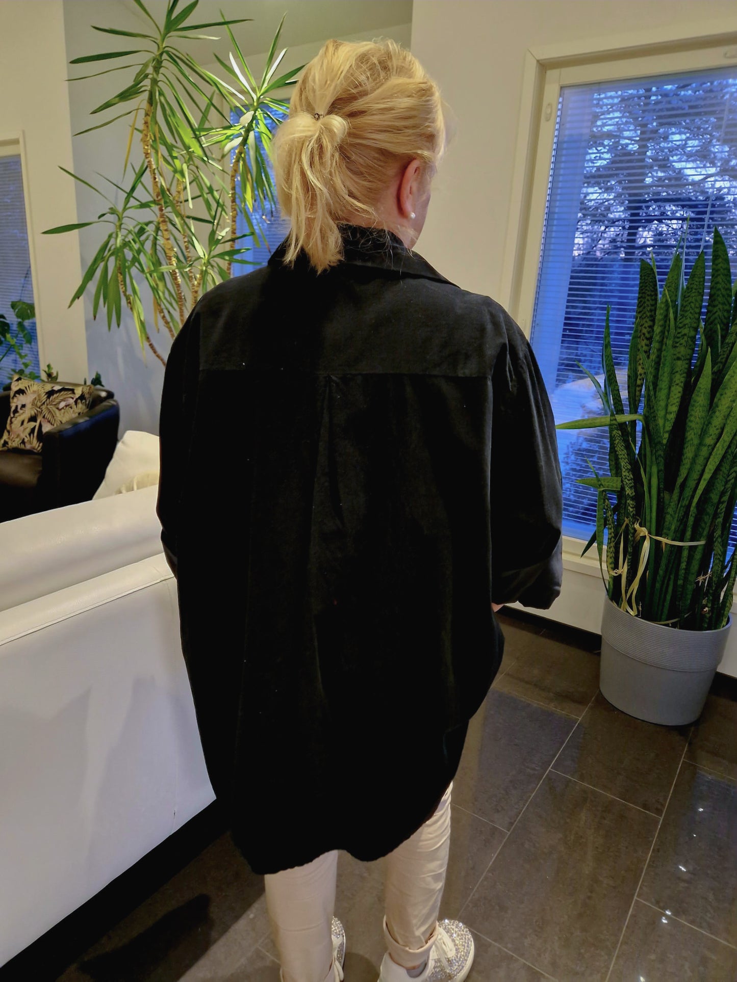 Oversize samettipaitis musta