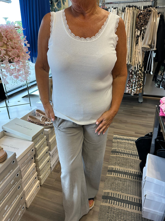 Ribbitoppi valkoinen