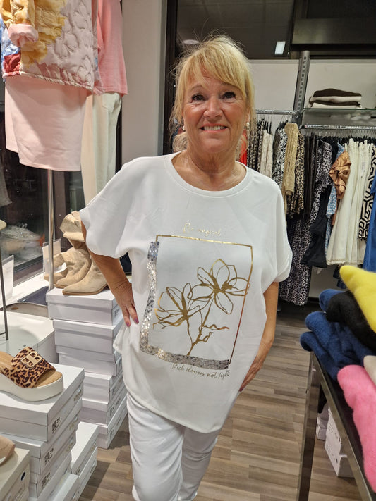 College t-paita valkoinen