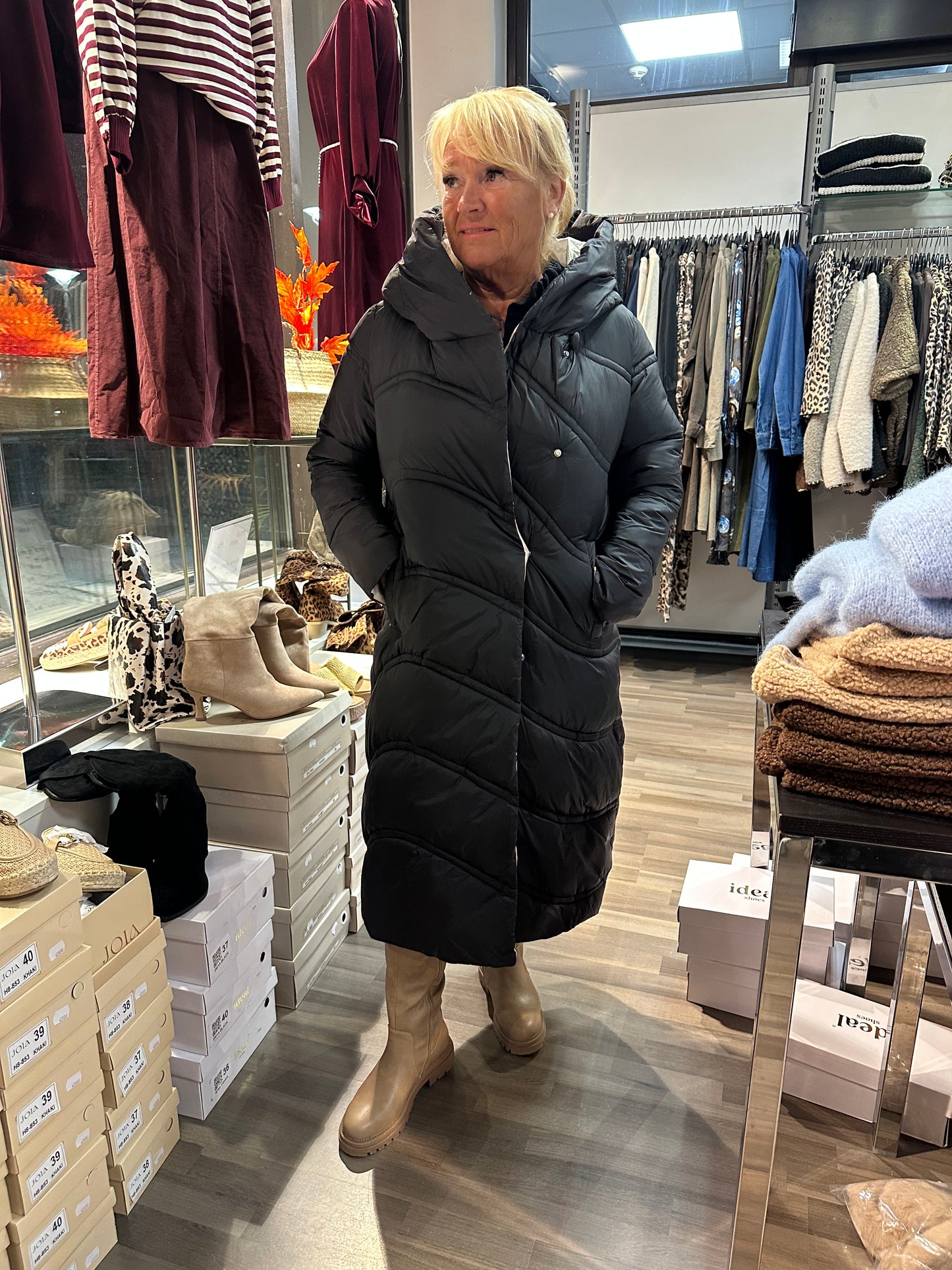 Pitkä toppatakki Alaska musta