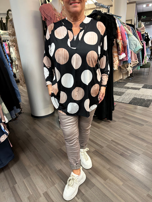 Super joustava tunika musta