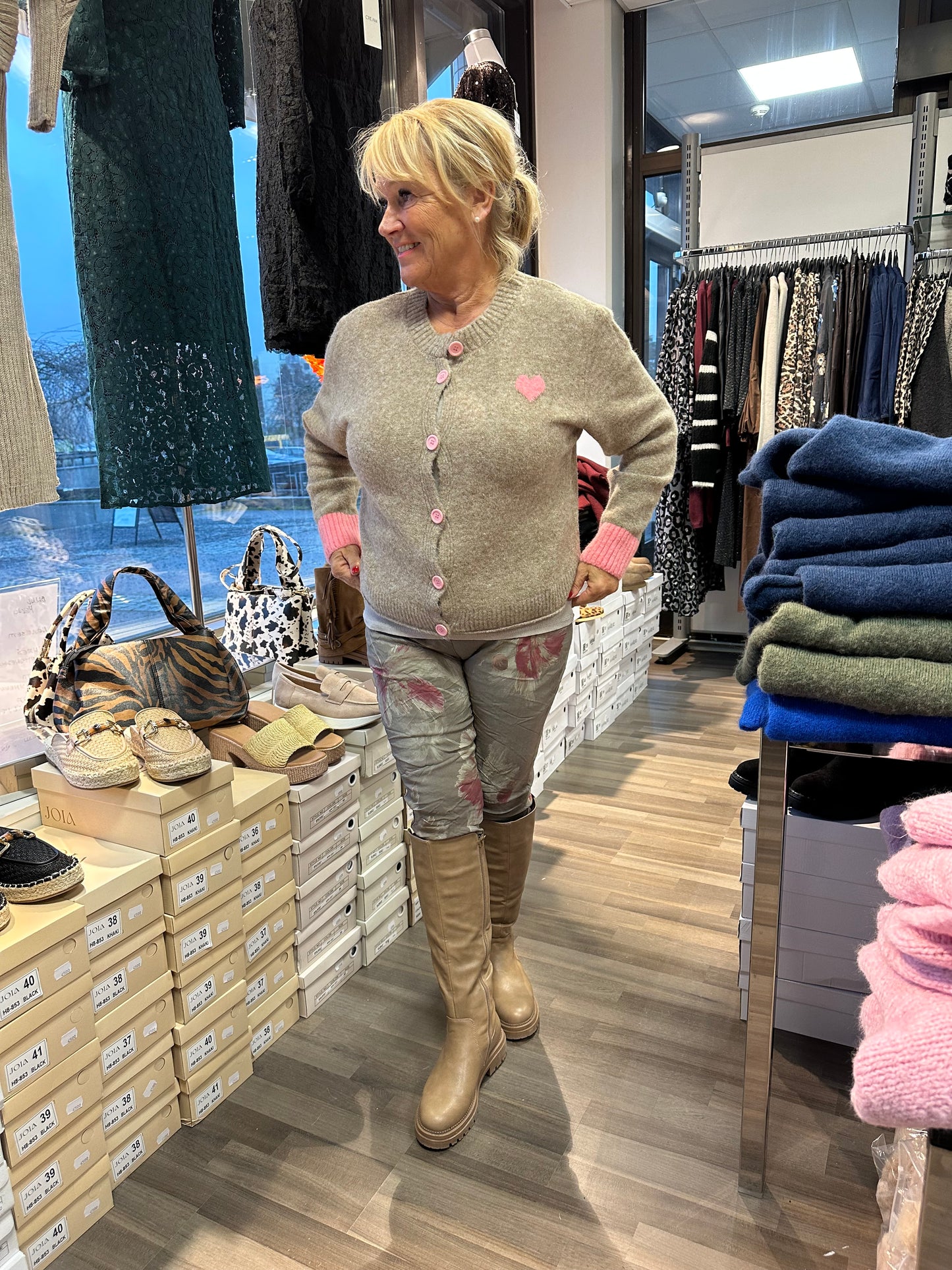 Neuletakki Contrast pinkki