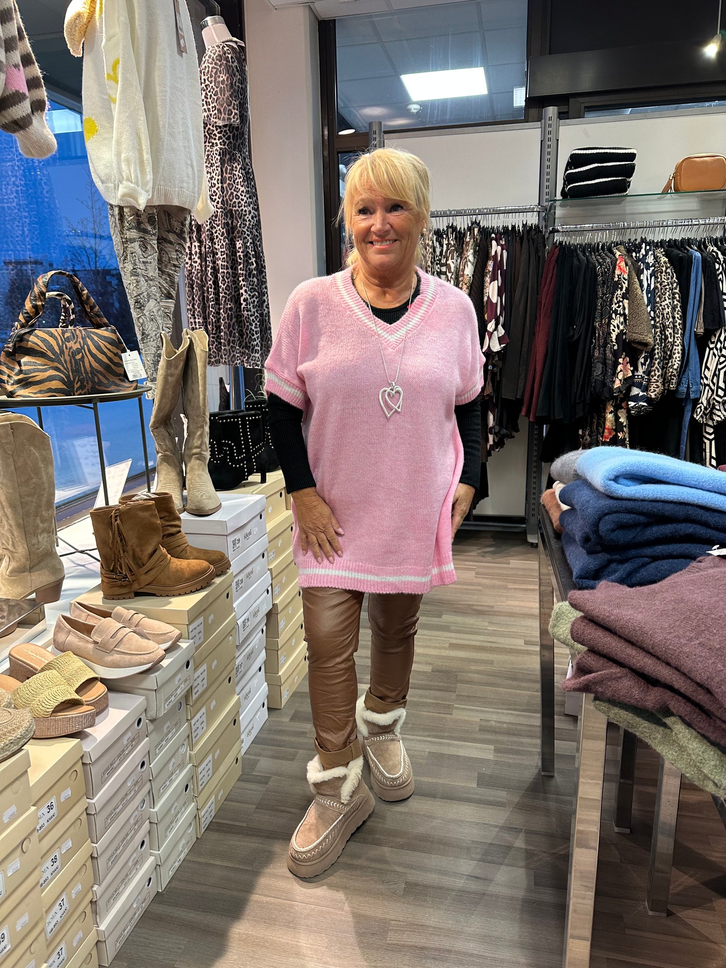 Plussize neuleliivi roosa