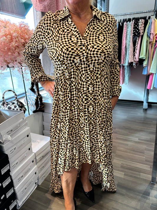 Kelta-musta viskoosimekko