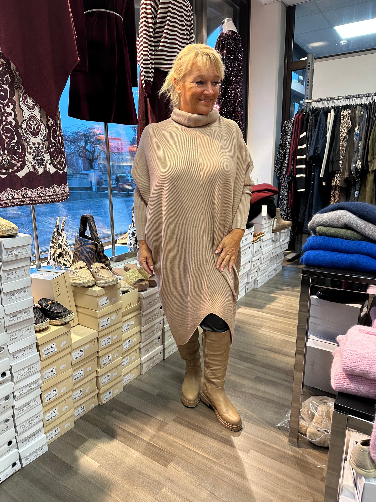 Oversize neuletunika kameli