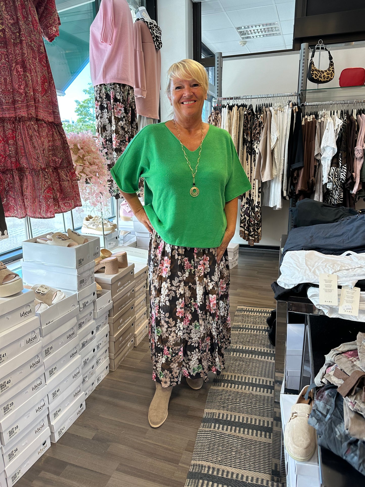 Laatikkoneule vihreä