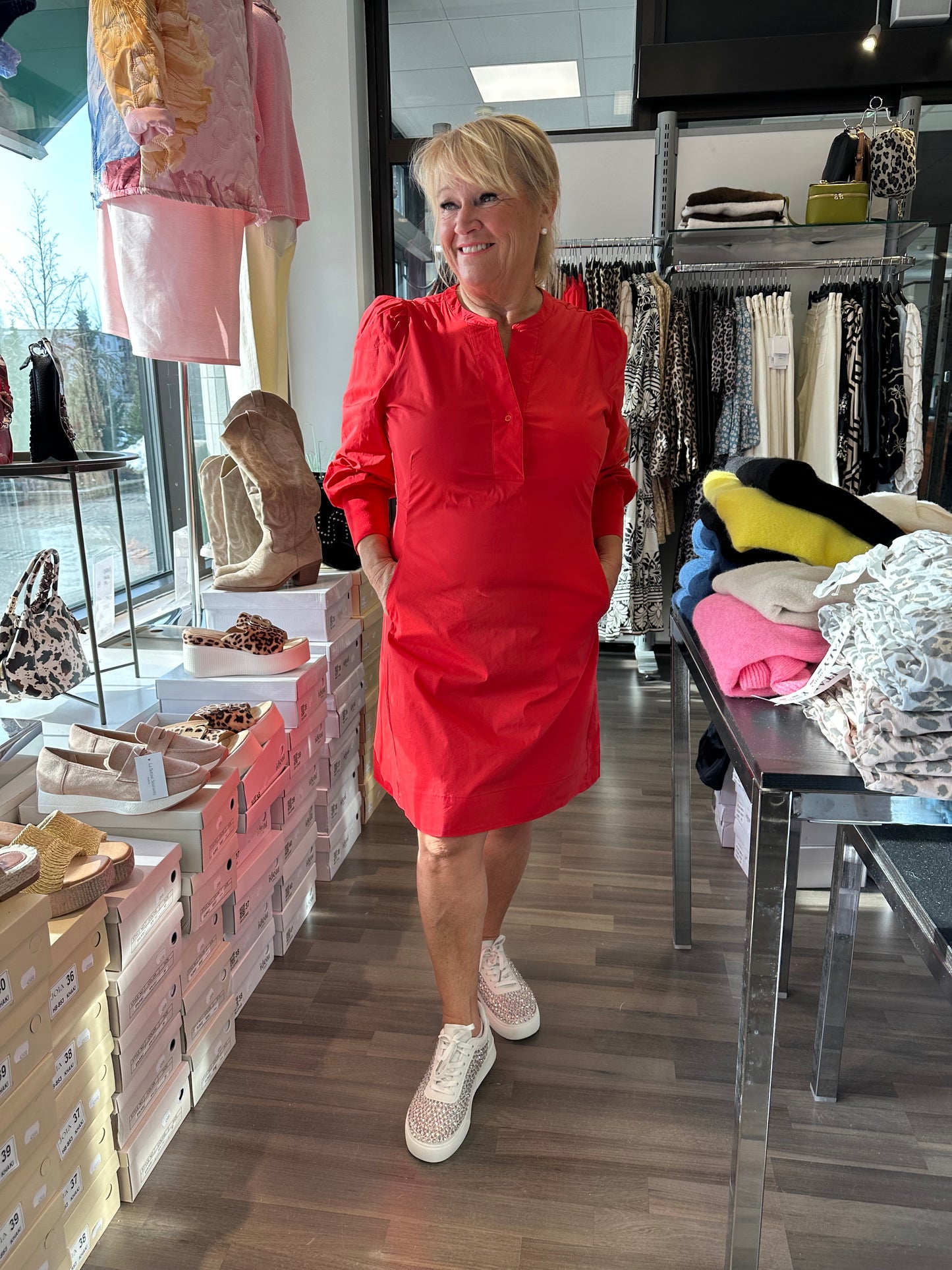 Puuvillapopliini mekko punainen