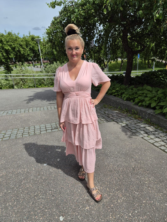 Sifonkinen kerrosmekko (musta ja roosa)