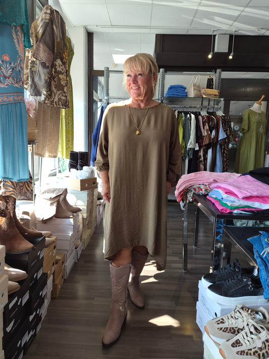 Viskoosi mekko niittikoristeilla khaki