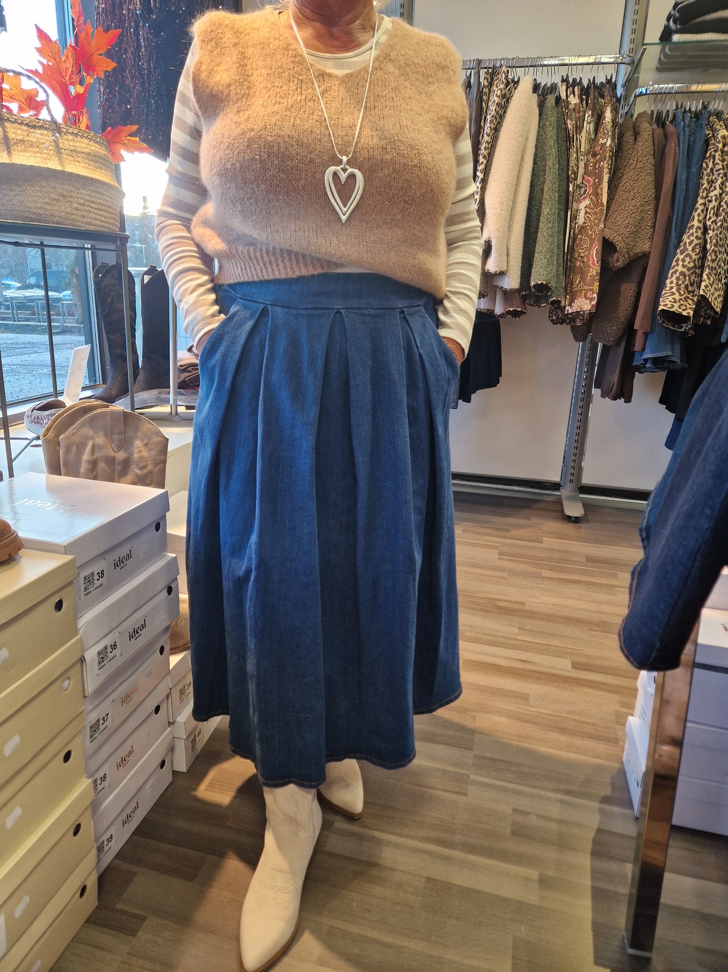 Farkkuhame keskisininen