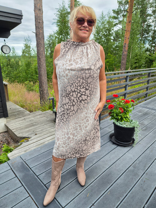 Mekko Leo fango