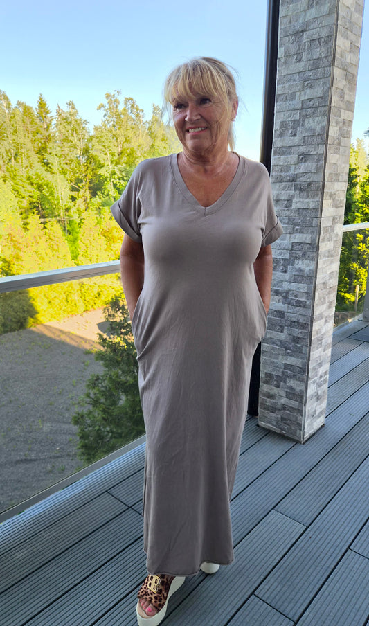 Puuvillatrikoomekko taupe