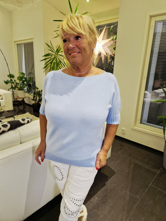 Pikkuneule vaalea sininen