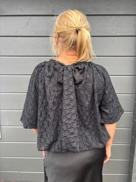 Pitsipusero rusetilla musta