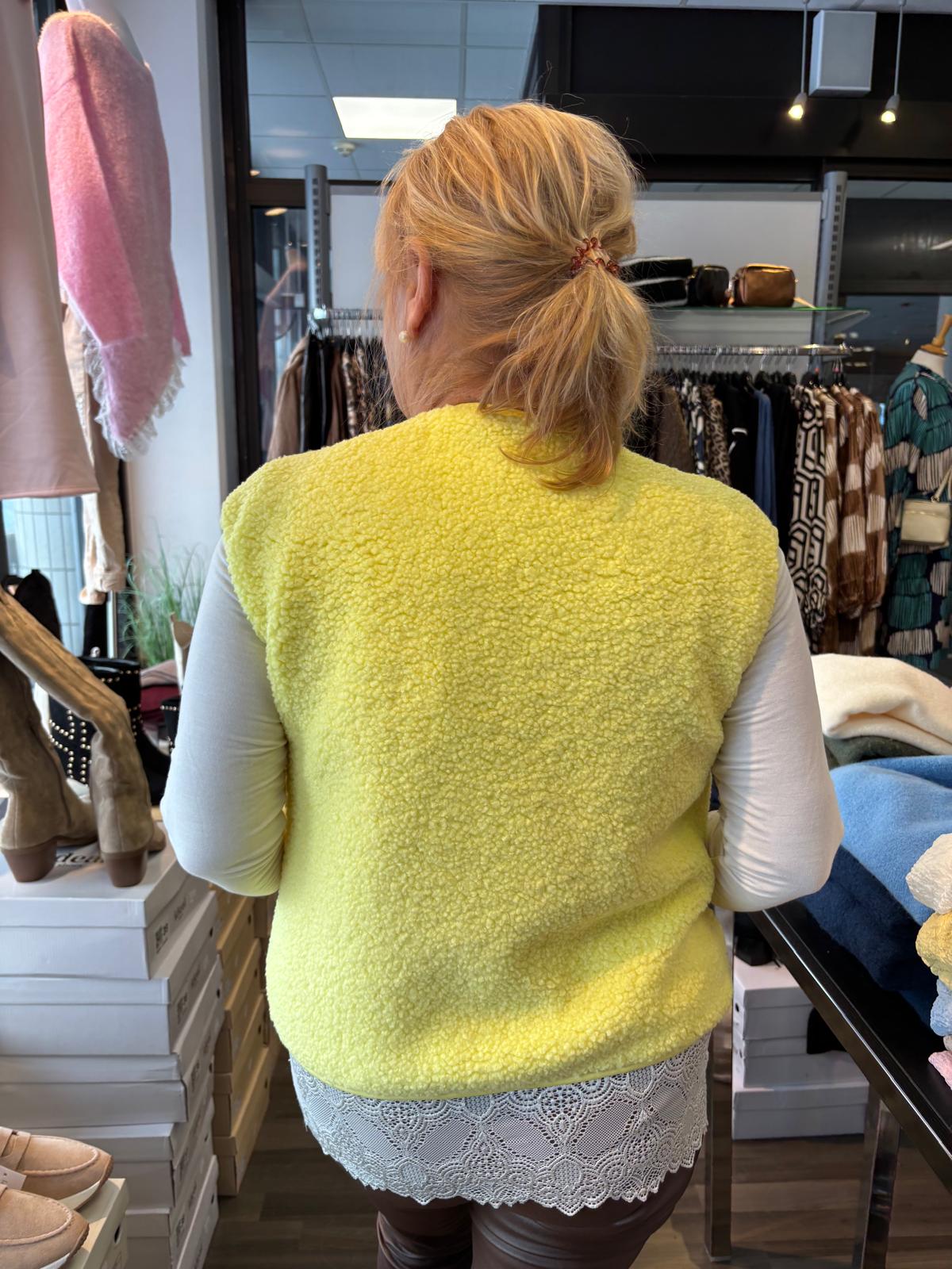 Teddy liivi keltainen