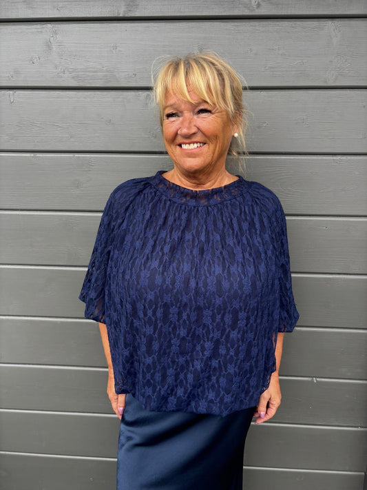 Pitsipusero rusetilla tummasininen