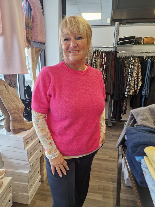 Lyhythihainen neule Lone