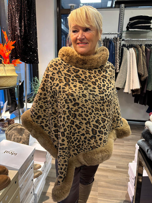 Karvakaulus poncho ruskea karva