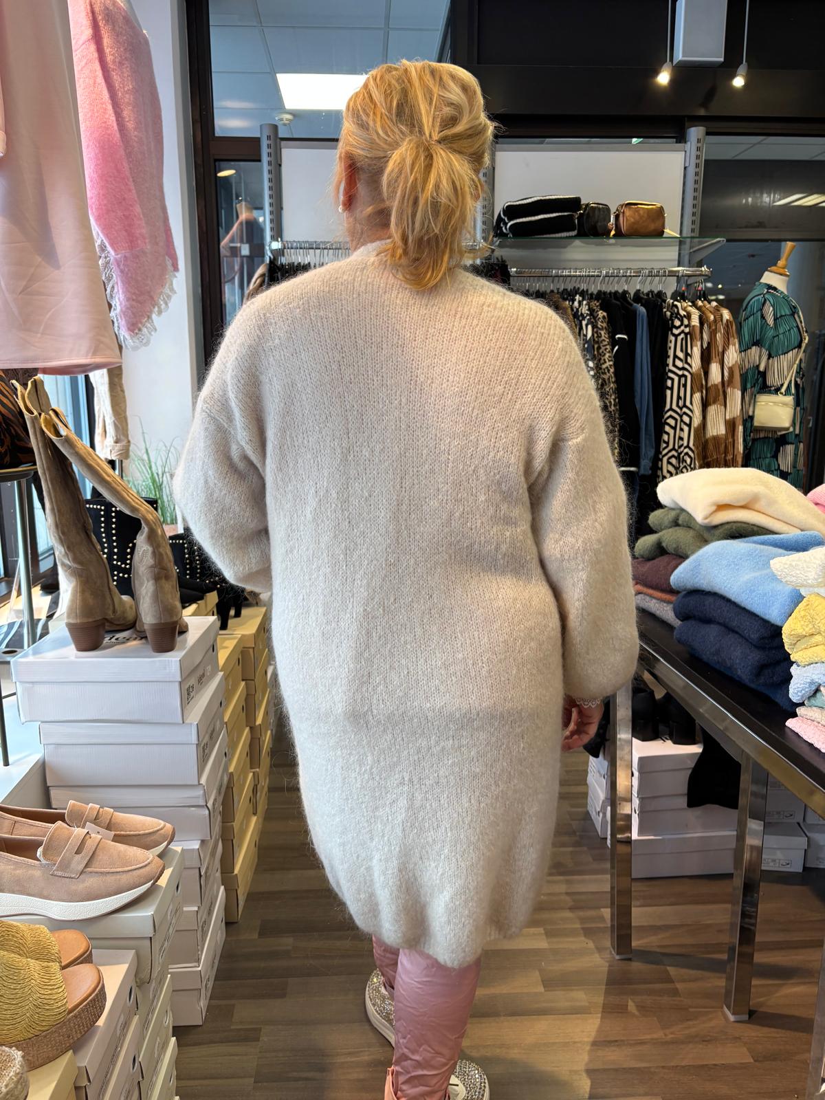 Mohair neuletakki pannacotta