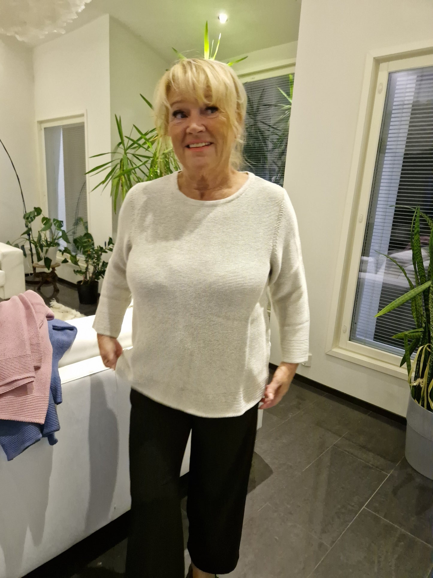 Puuvillaneule beige