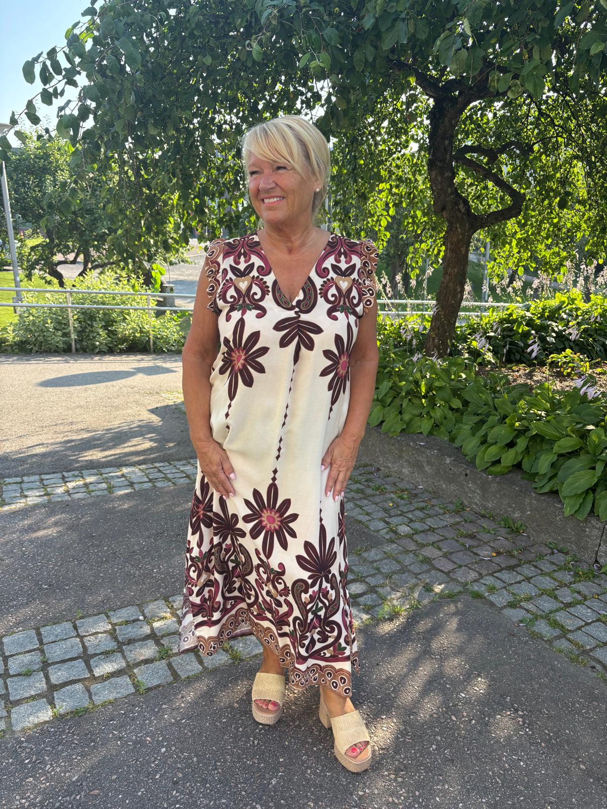 Hellemekko viskoosia viini