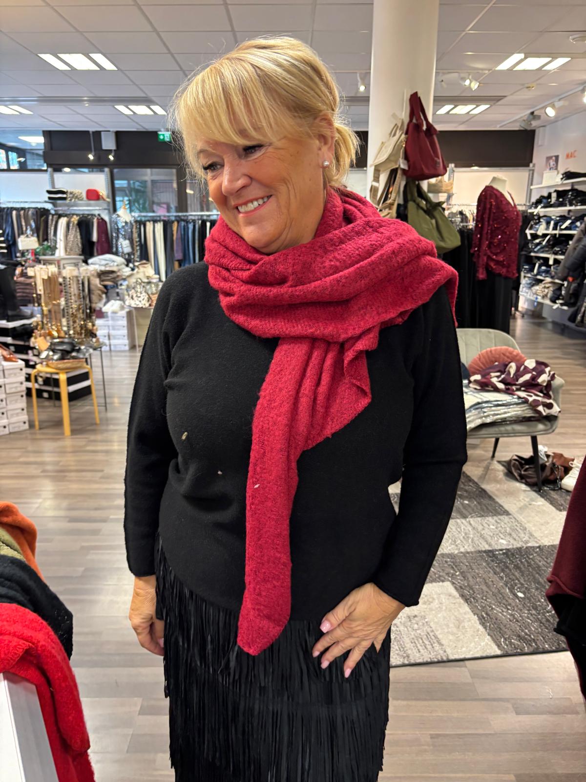 Reilu kolmiohuivi viininpunainen