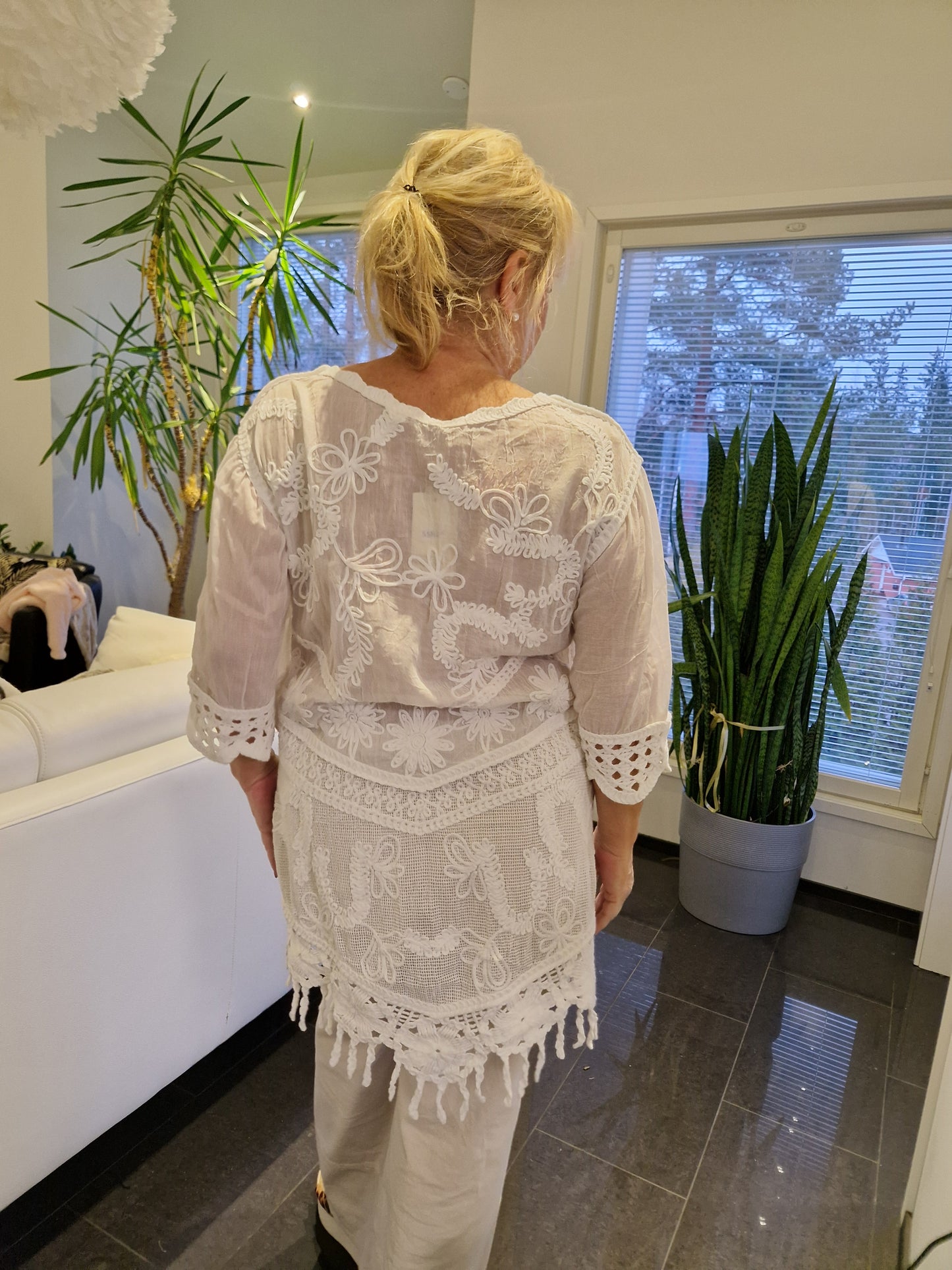 Tunika bohotyyliin valkoinen